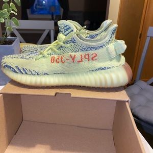 YEEZY 350 BOOST SEMI FROZEN SIZE 7/10 condition
